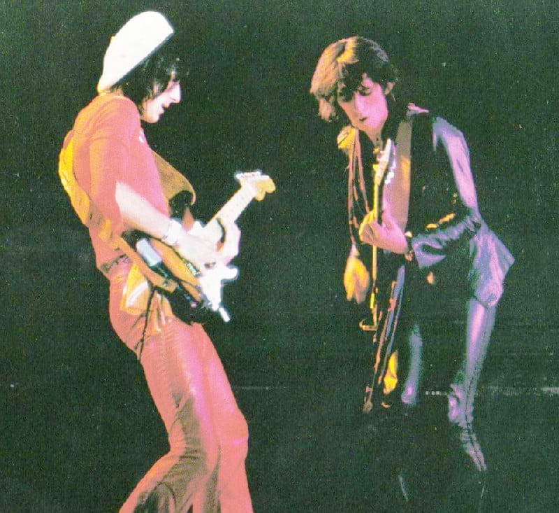 Keith Richards and Ronnie Wood on the stage